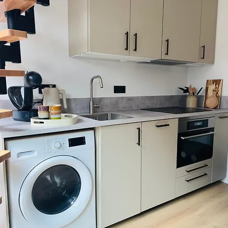 Bed & 114 Apartment