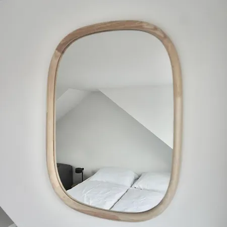 Bed & 114 *